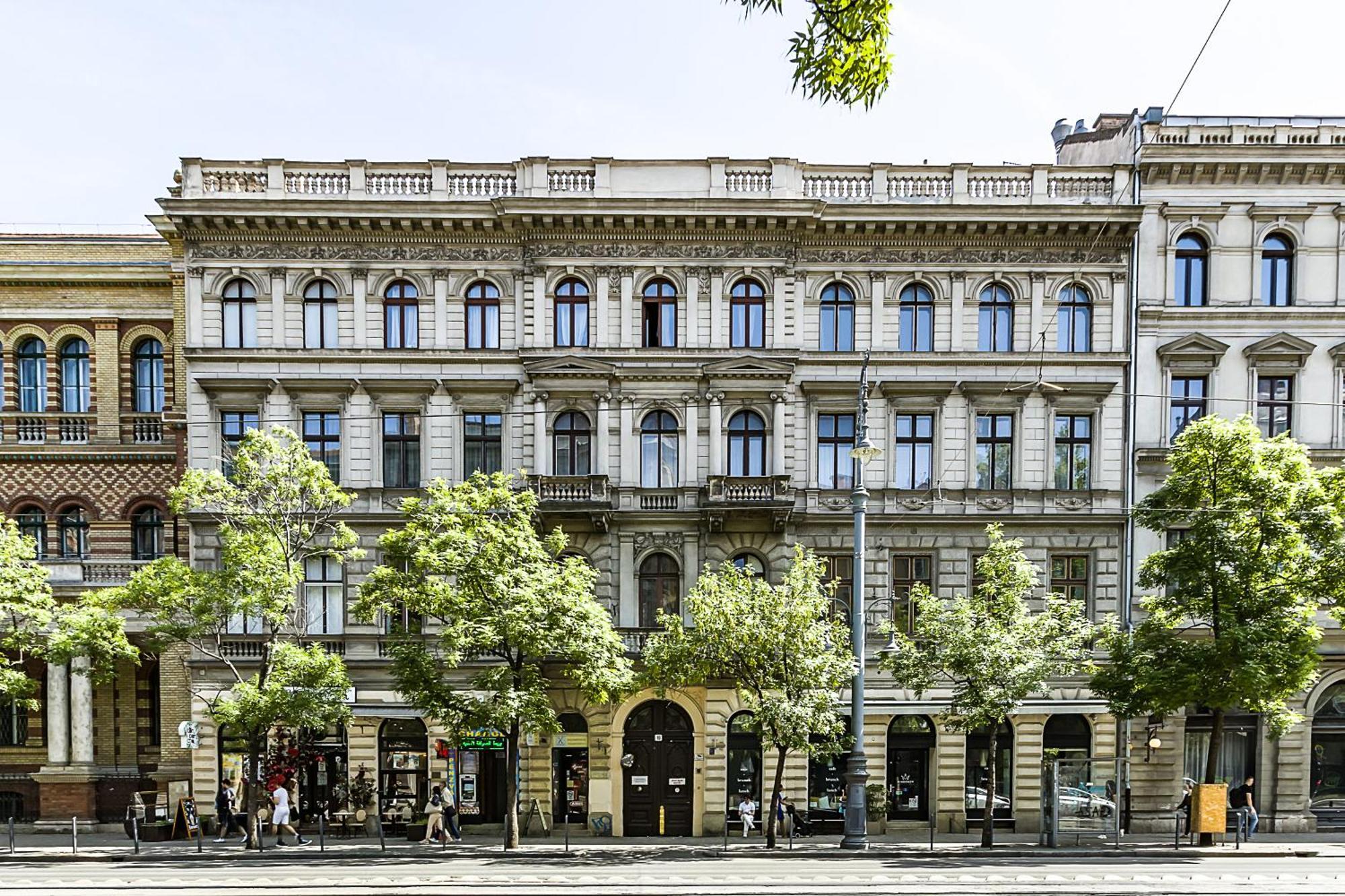 The Museum Living Budapest Exteriör bild